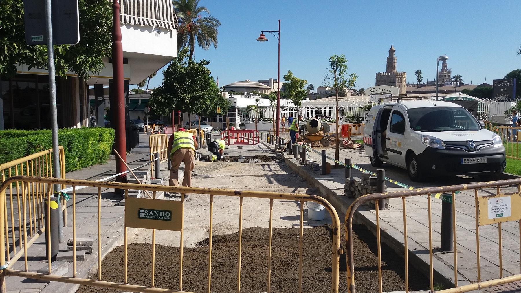 En este momento estás viendo Obras para renovar el adoquinado en las calles Betis y Troya y mejorar el acerado en Salado