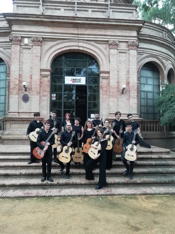 En este momento estás viendo La Joven Orquesta de Guitarras, de las Juventudes Musicales de Sevilla, se presenta en el Maestranza