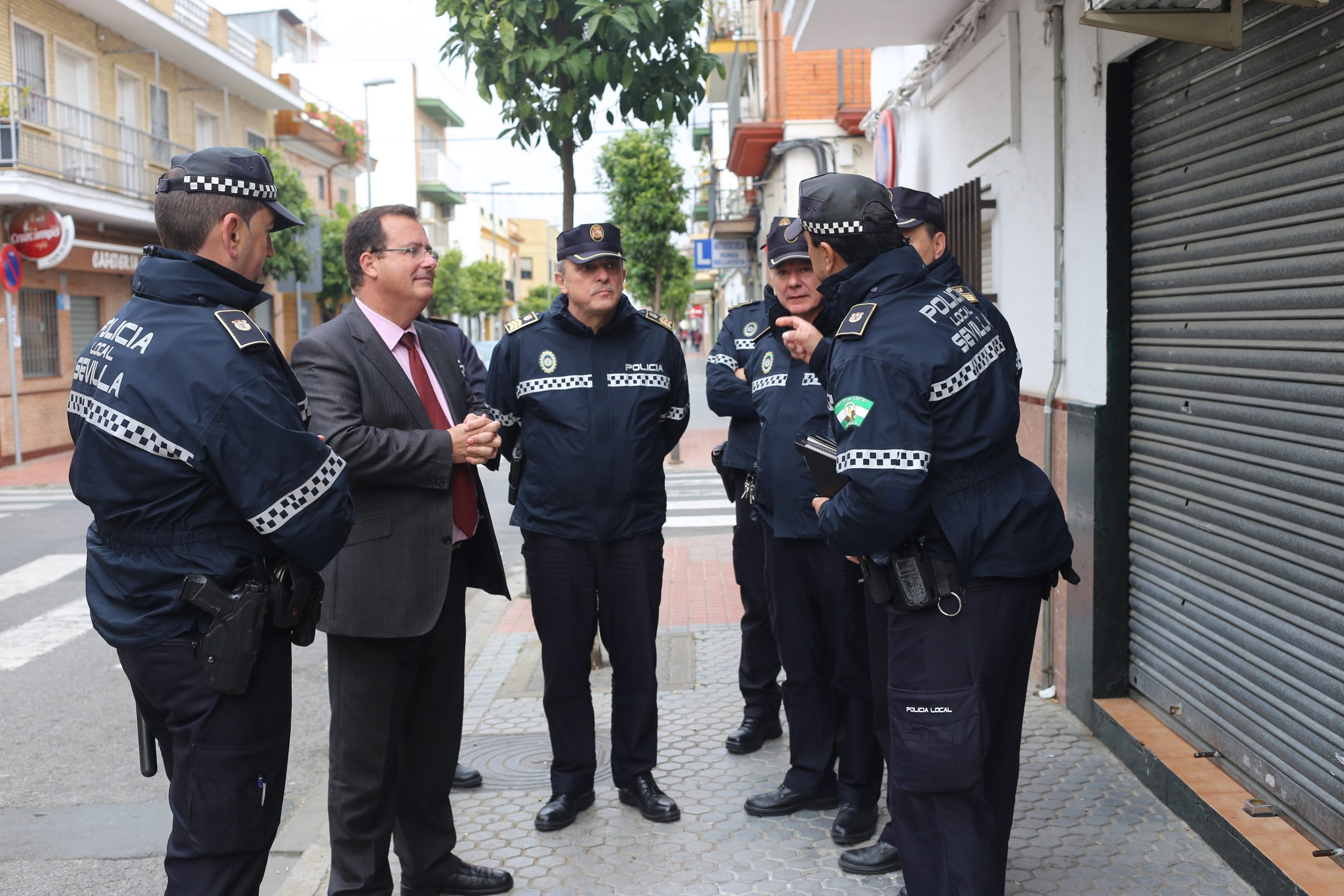 En este momento estás viendo La Policía Local de Sevilla interviene 49.450 mascarillas quirúrgicas en el Polígono Carretera Amarilla