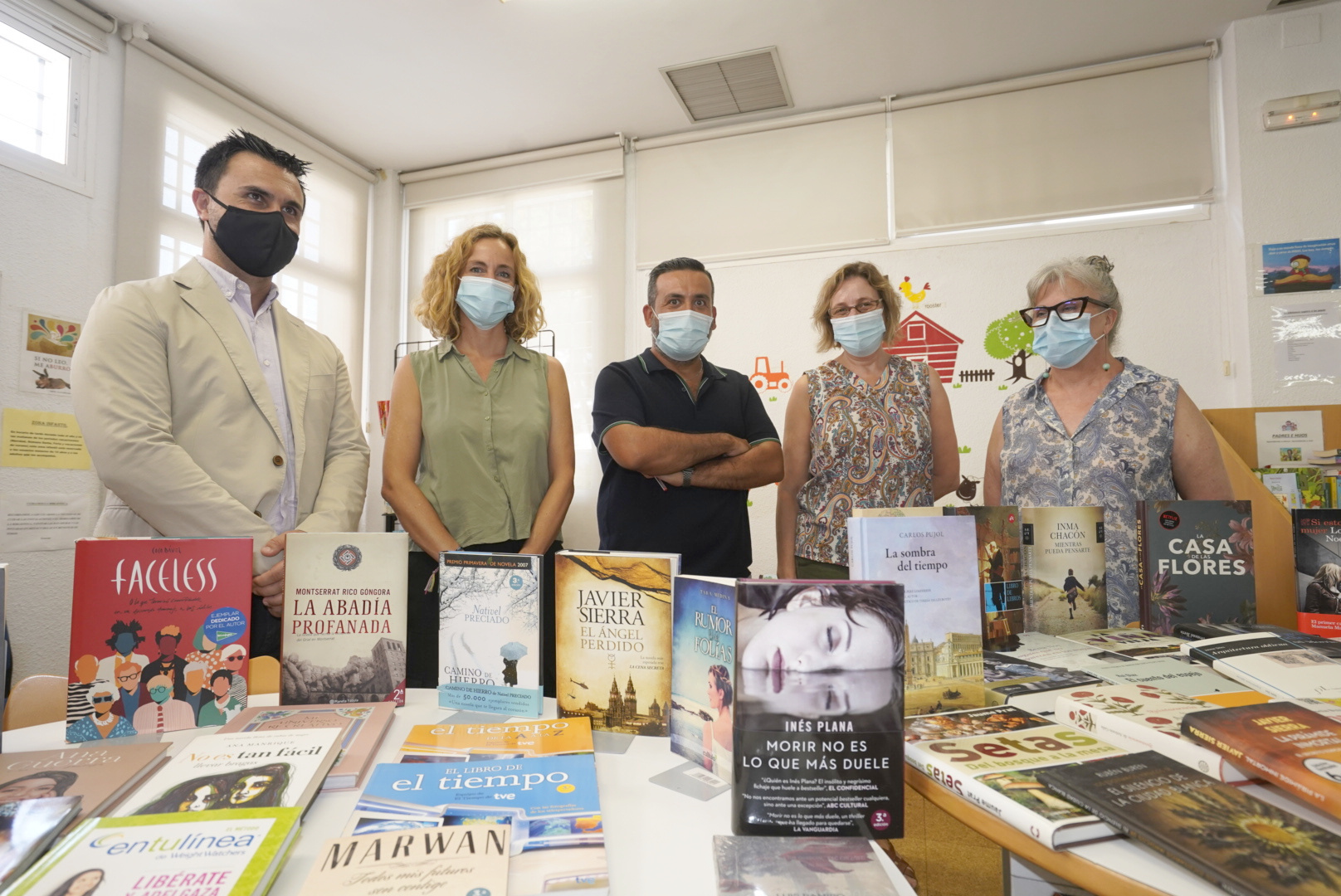 En este momento estás viendo La Red Municipal de Bibliotecas recibe una donación de libros de la Fundación José Manuel Lara