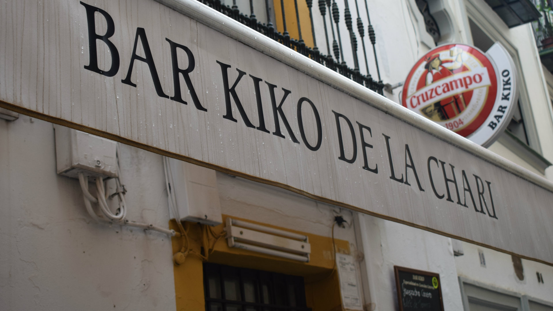 En este momento estás viendo Nuevo servicio a domicilio del tradicional bar sevillano «Kiko de la Chari»