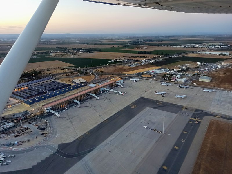 En este momento estás viendo El Aeropuerto de Sevilla abre la nueva zona de salidas internacionales del edificio terminal