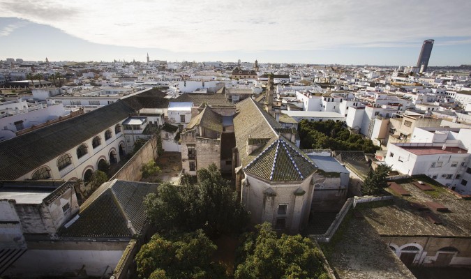 En este momento estás viendo La Universidad de Sevilla se suma a la rehabilitación y puesta en uso del antiguo colegio Cervantes, en el convento de Santa Clara