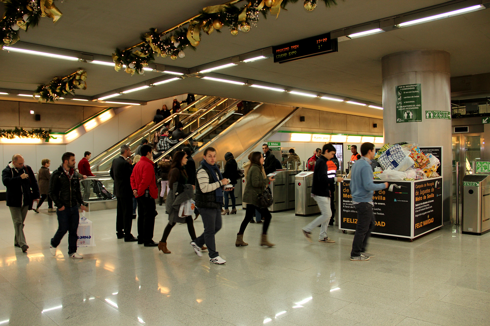 Metro de Sevilla amplía el servicio en Navidad y funcionará desde la 1:00 horas en Nochevieja