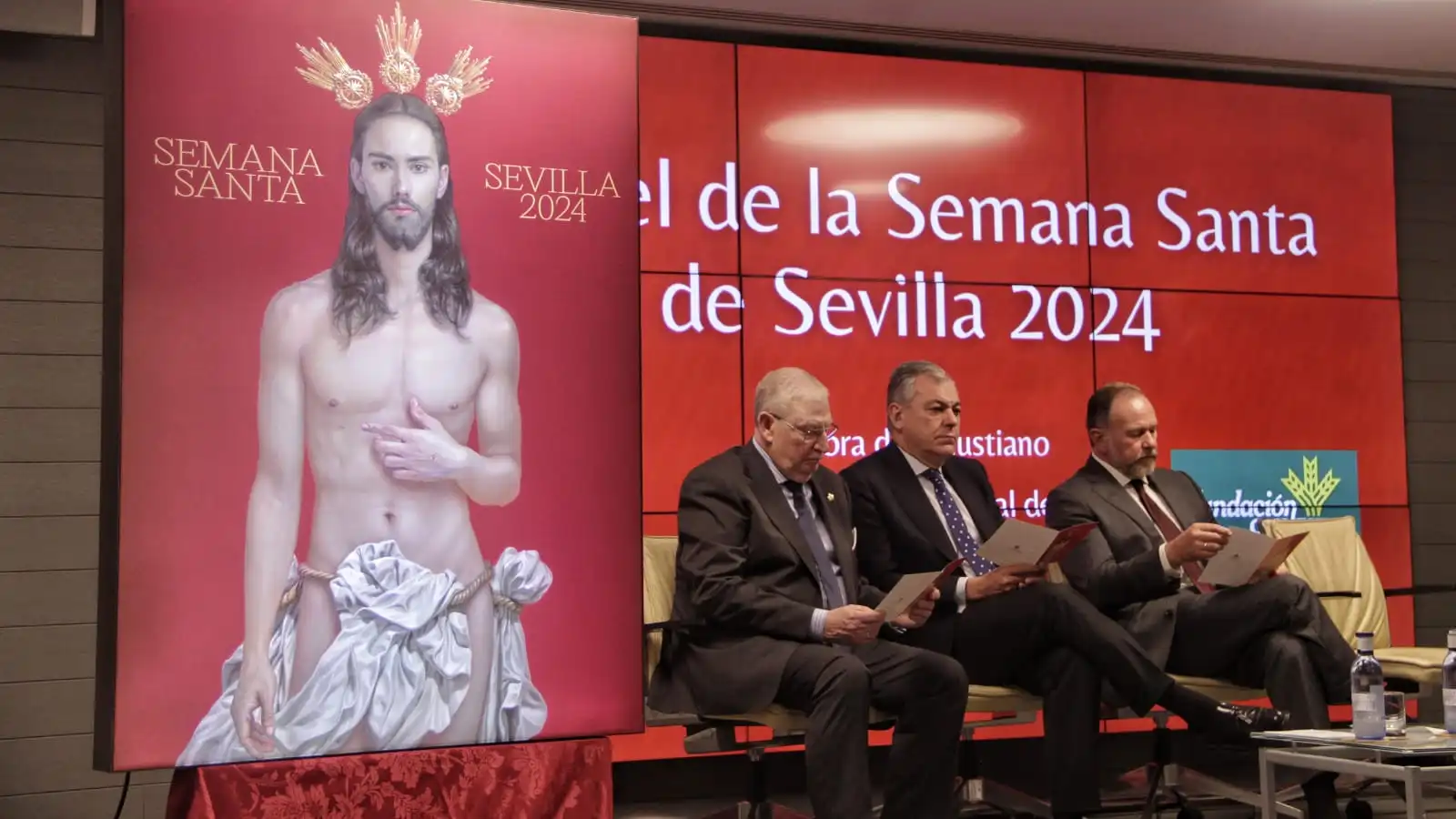 En este momento estás viendo Salustiano presenta un polémico cartel para la Semana Santa de Sevilla 2024