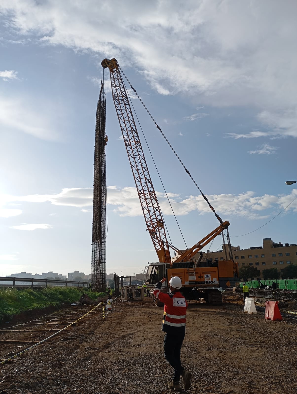 La Junta coloca las primeras pantallas del túnel de la Línea 3 Norte del Metro de Sevilla en Pino Montano