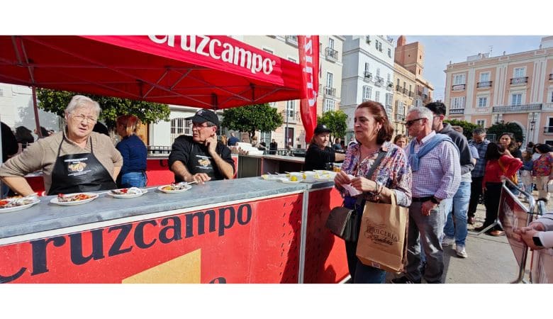 En este momento estás viendo Cruzcampo renueva su acuerdo de colaboración con el Carnaval de Cádiz