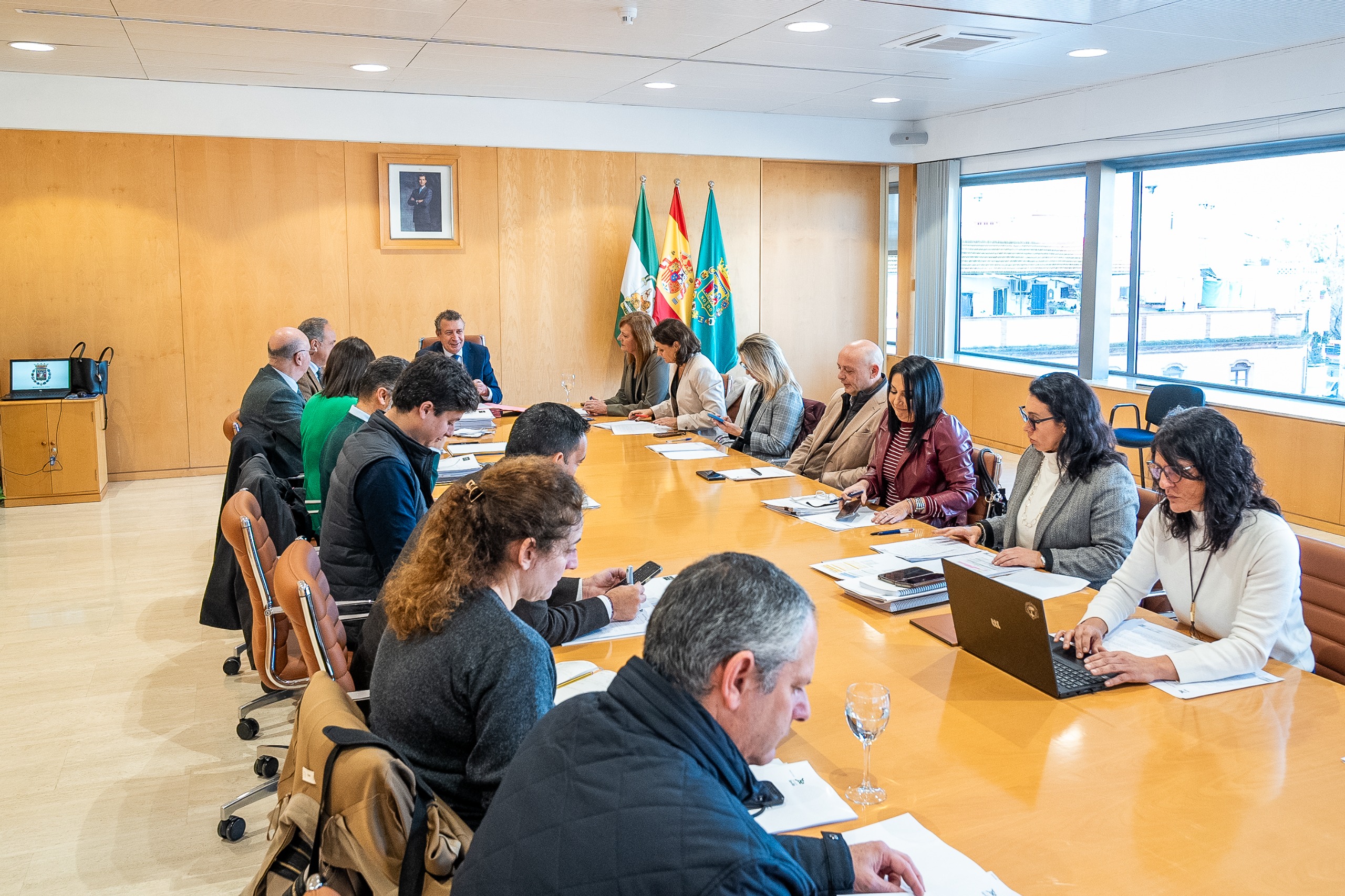 En este momento estás viendo 2M€ de la Diputación para que los municipios realicen actividades de su competencia y nueva apuesta por la colaboración financiera con las Universidades públicas sevillanas