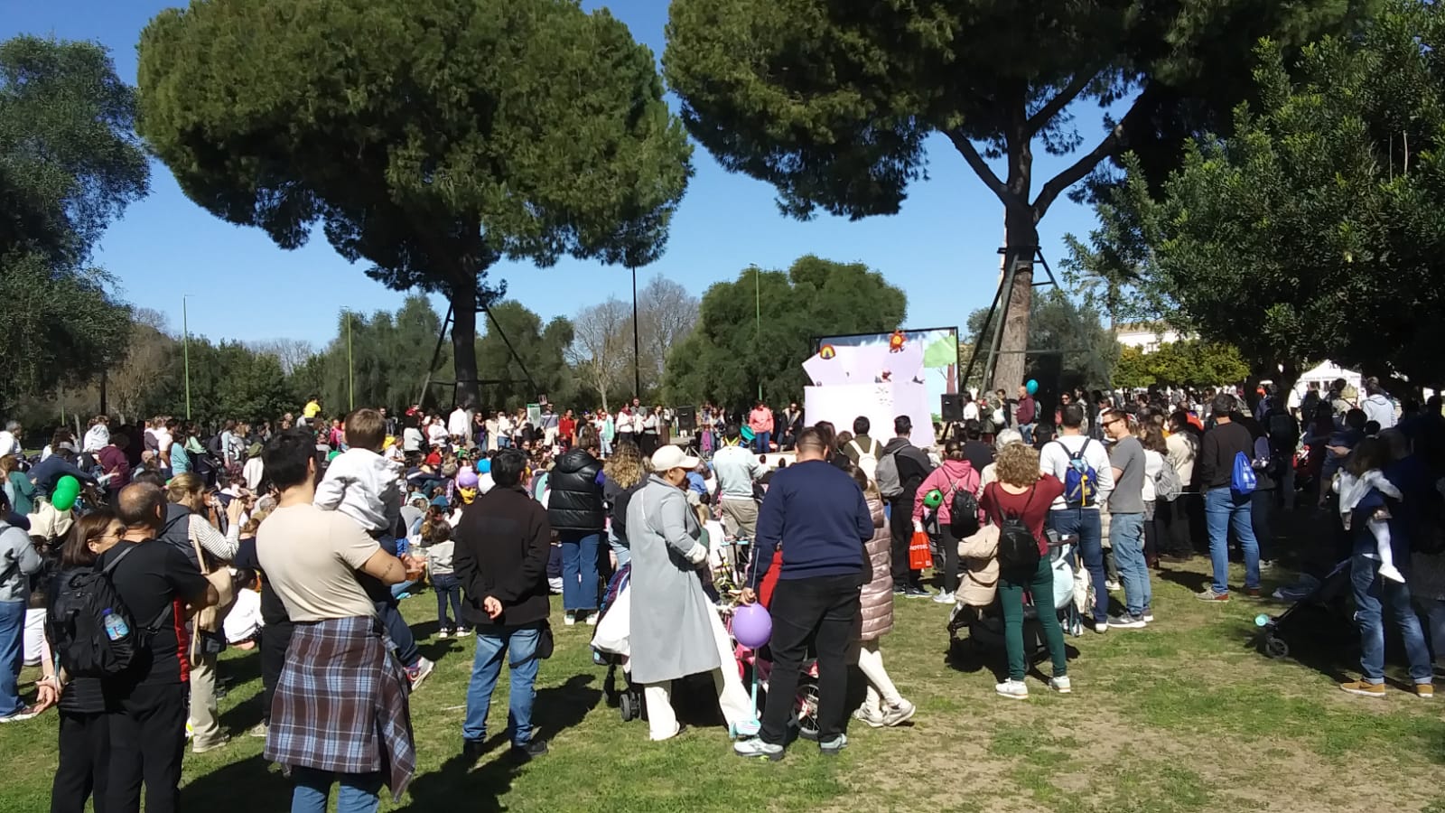 En este momento estás viendo El Parque del Alamillo celebrará el 28F con rutas botánicas, yincanas, pintacaras y talleres infantiles