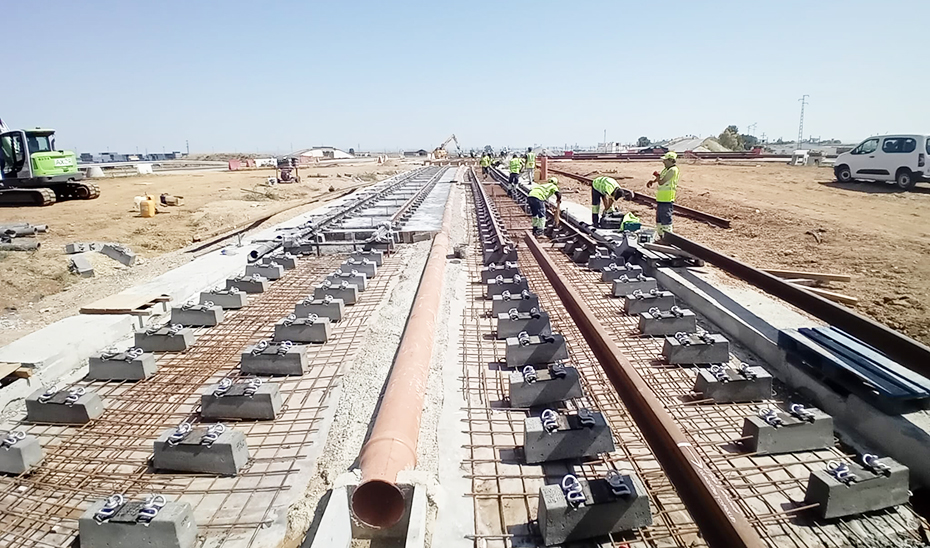 En este momento estás viendo La Junta habilita un aparcamiento que compense las obras de la Línea 3 Norte en Pino Montano