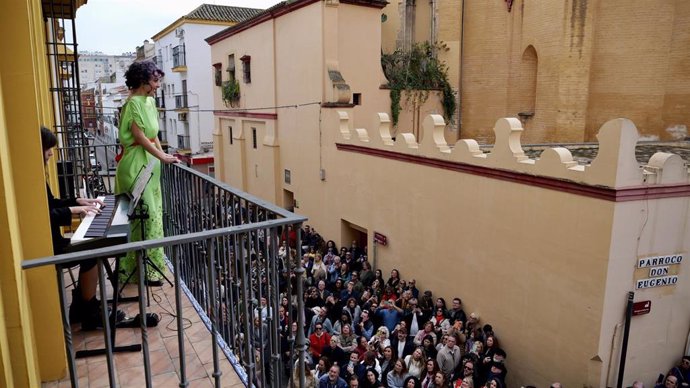 En este momento estás viendo Ventus, el festival que transforma los balcones de Triana en escenarios culturales