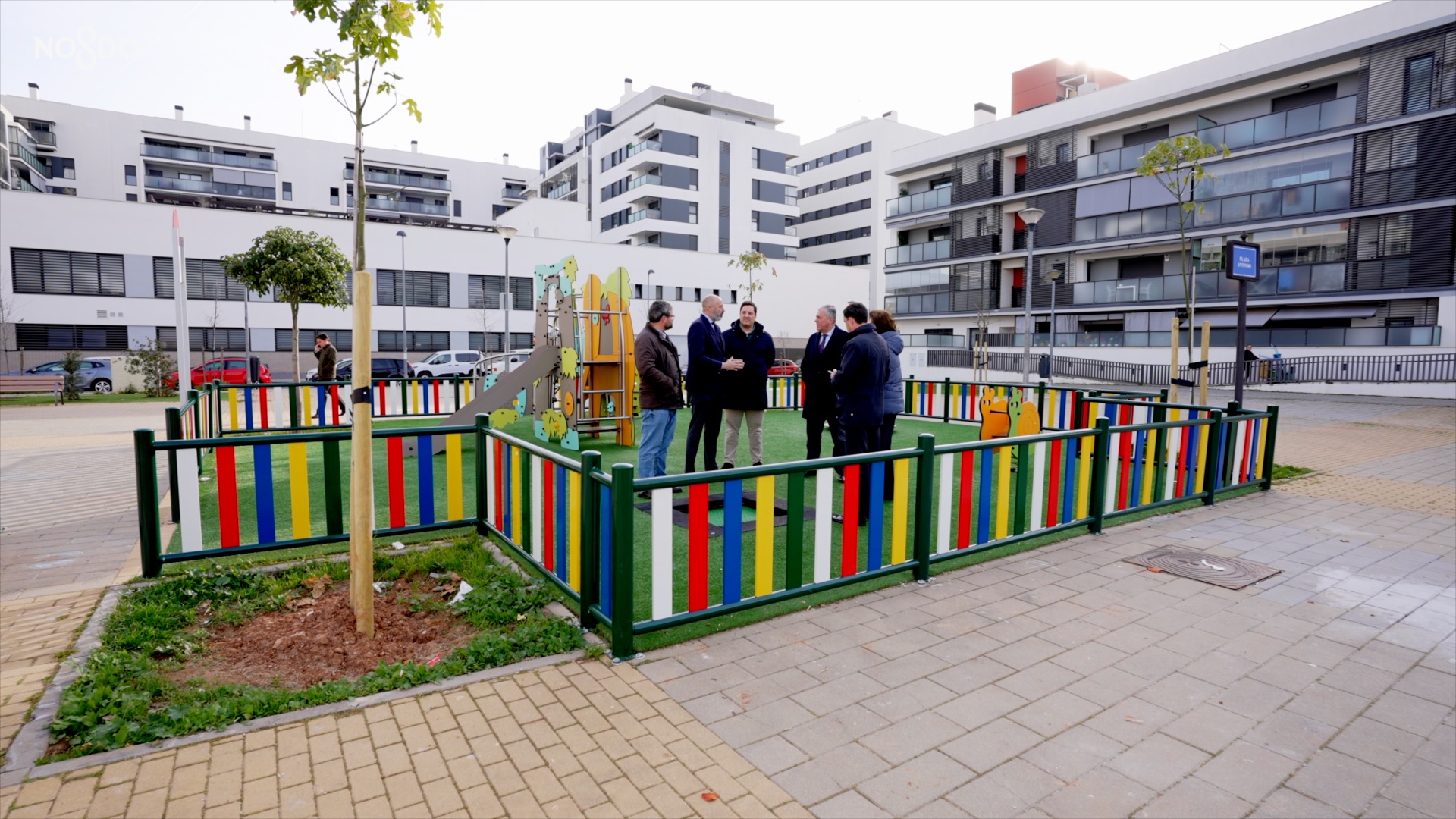 En este momento estás viendo La plaza Antinoo de Sevilla Este estrena un nuevo parque infantil