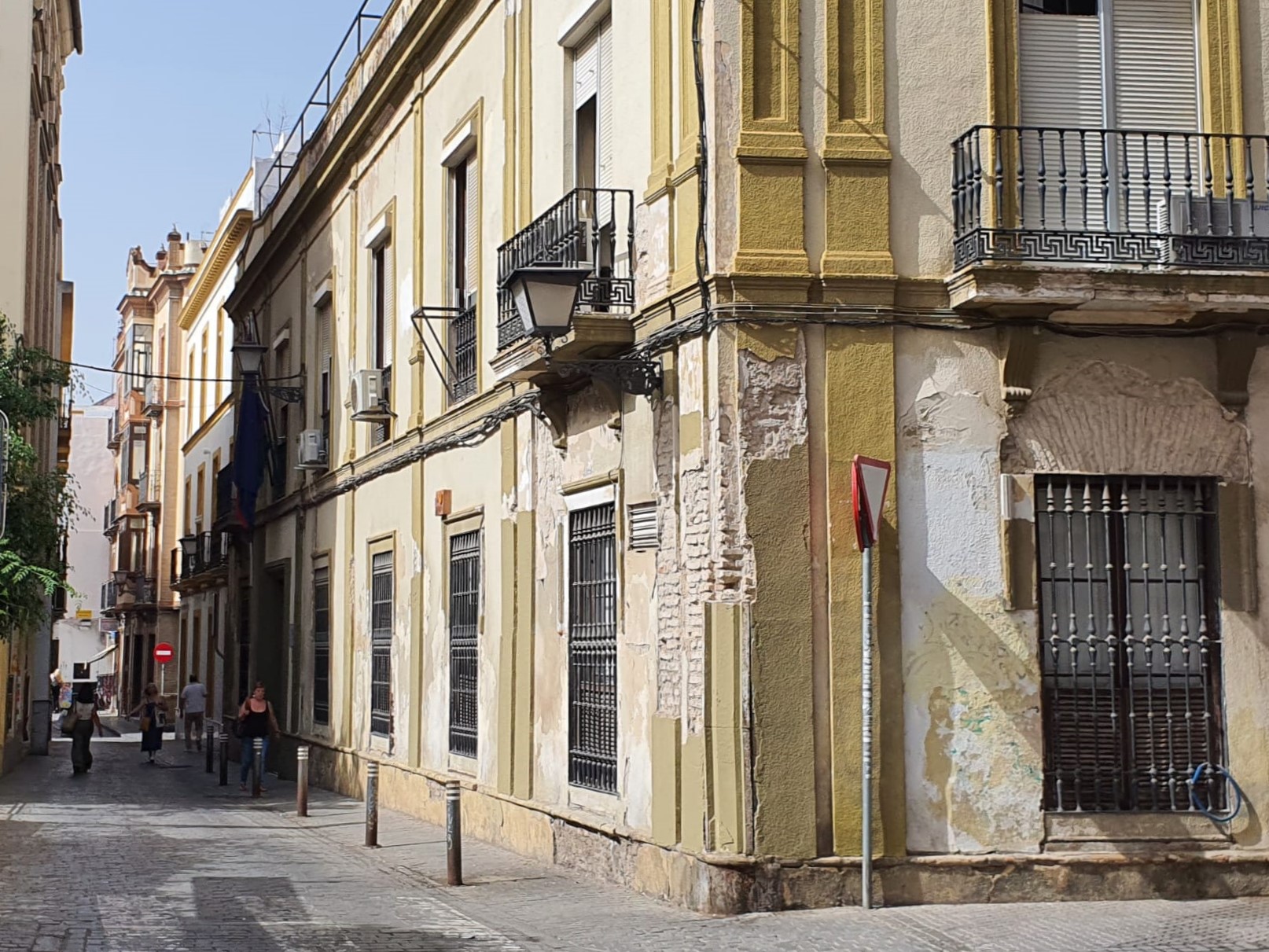 Educación destina más de 225.000 euros a reforzar la cubierta del conservatorio Cristóbal de Morales