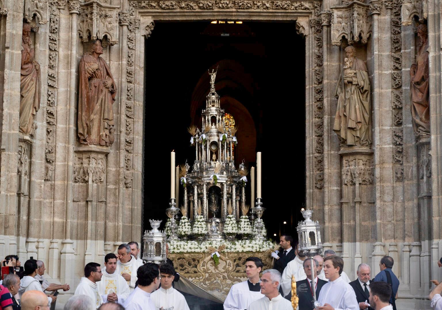 La procesión del Corpus recupera su recorrido histórico