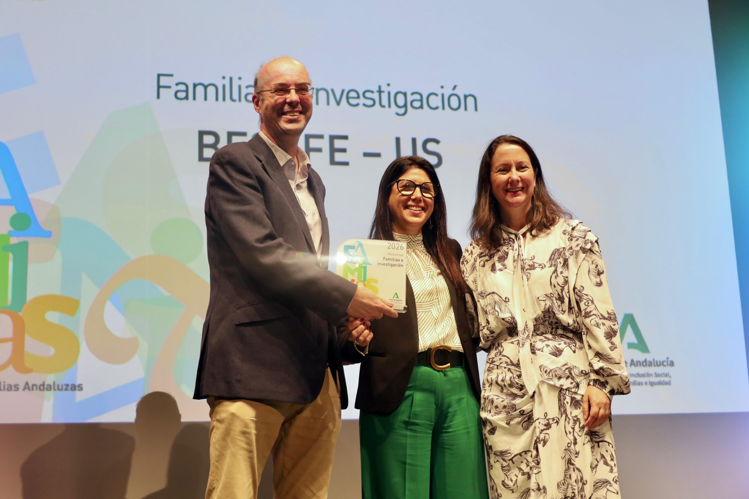 Loles López subraya el papel de todos los modelos de familia: “Son escuelas de valores y pilar fundamental de Andalucía”