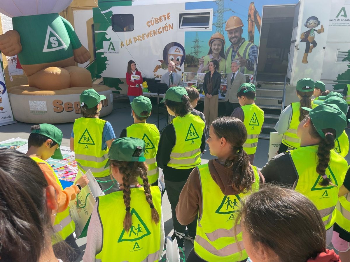 Segurit@ muestra a los escolares de Sevilla cómo identificar y prevenir riesgos laborales