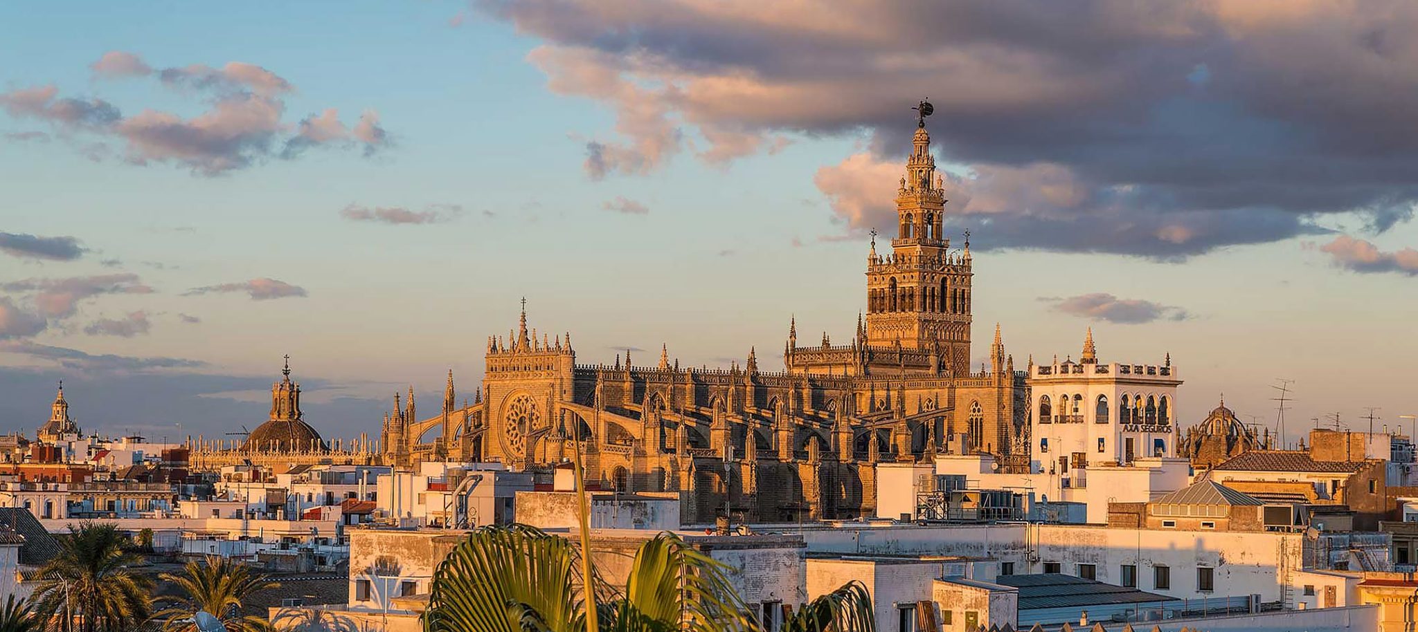 Tal día como hoy, hace 520 años, se colocó la última piedra de la Catedral