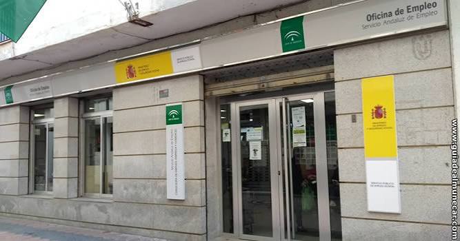 El paro registra su mayor caída interanual en Sevilla en al menos 24 meses 